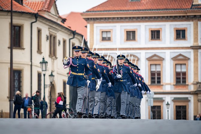 Full-Day Prague Tour with Prague Castle, Lunch and Vltava Cruise - A full-day Prague mix: bus, castle courtyards, and the Vltava reset
