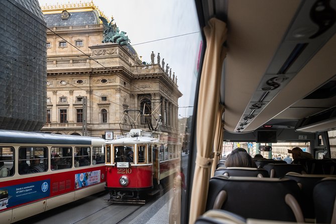 Full-Day Prague Tour with Prague Castle, Lunch and Vltava Cruise - Meeting point, start time, and how to arrive with less stress