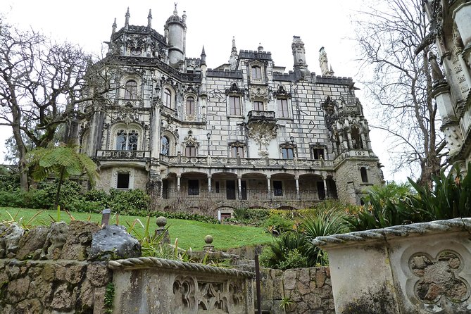 Full-Day Private Sintra Tour with Wine Tasting and Pena Palace - Stop 3: Pena Palace and the mini-bus transfer (tickets included)