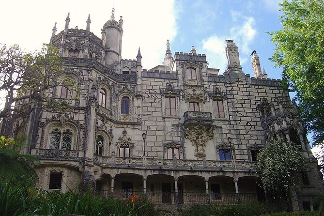 Full Day Tour Sintra, Pena Palace, Regaleira, Cabo Roca, Cascais - A One-Day Sintra and Coast Hit from Lisbon