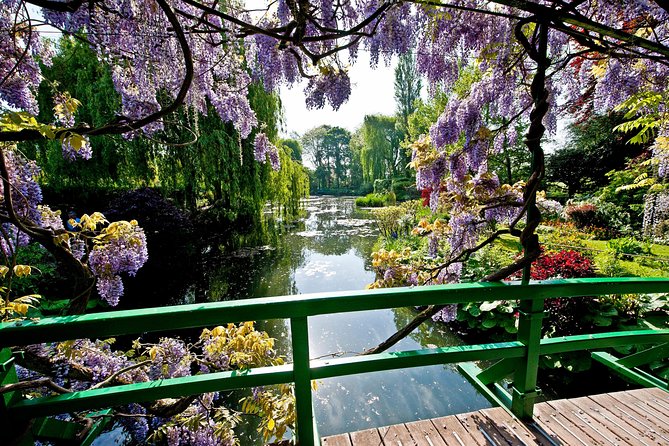 Giverny Monet's House & Versailles Palace Private Day Trip from Paris - Getting Ahead of the Crowd Starts With the Morning Pickup