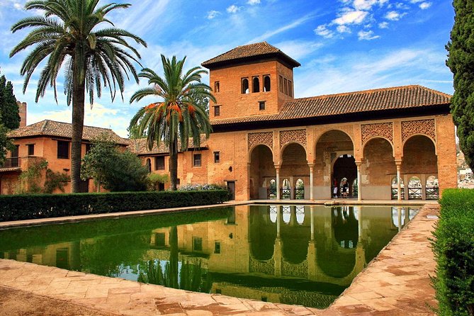 Granada Full Day Tour From Malaga - Coach Ride Reality Check: Start Time, Meeting Point, and Finding the Bus