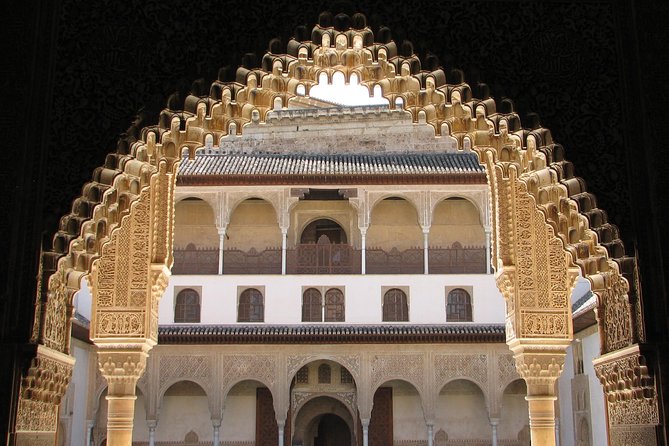 Granada Full Day Tour From Malaga - Group Size and Languages: What the Tour Actually Feels Like