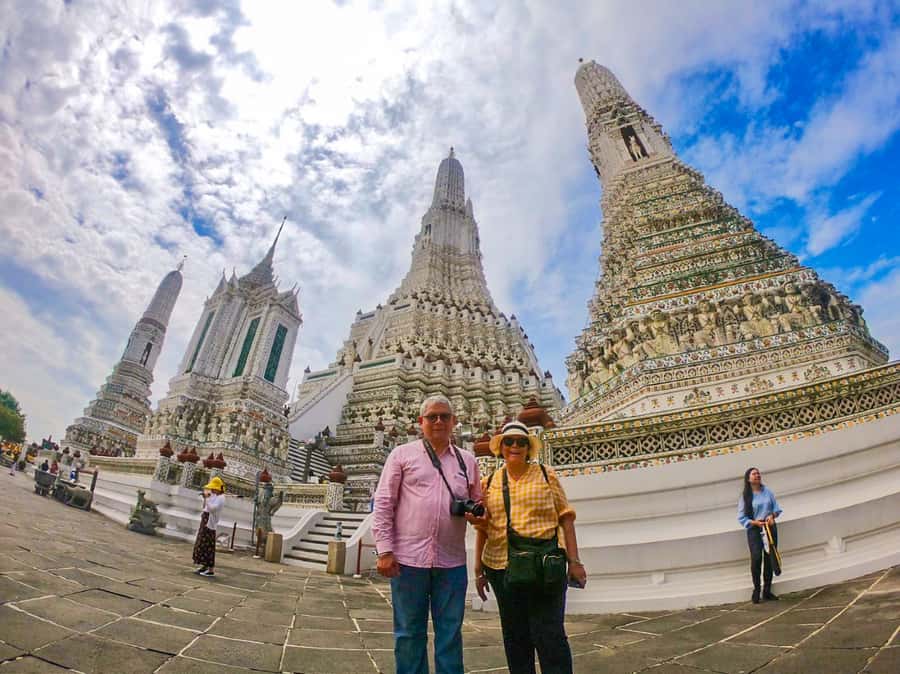 Grand Palace, Wat Pho, and Wat Arun: Guided Tour in Spanish - Grand Palace and Wat Phra Keo: Siam’s royal stage and the Emerald Buddha