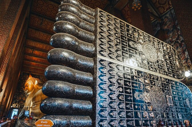 Grand Palace, Wat Phra Kaew, Wat Pho and Wat Arun Walking Tour From Bangkok - Timing, crowds, and how the tour stays on track