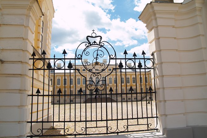 Group Day trip to Rundale Palace, Hill of Crosses & Bauska Castle - Bored in a van? How this day handles the long drive