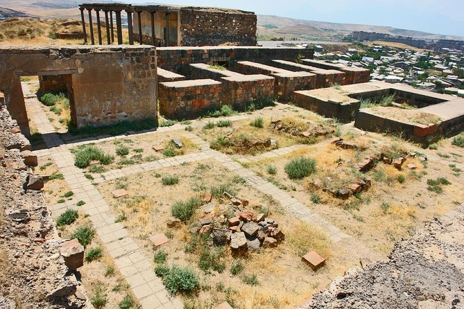Group Tour: Sightseeing in Yerevan, Erebuni Museum and Fortress - Getting oriented in Yerevan without losing the day