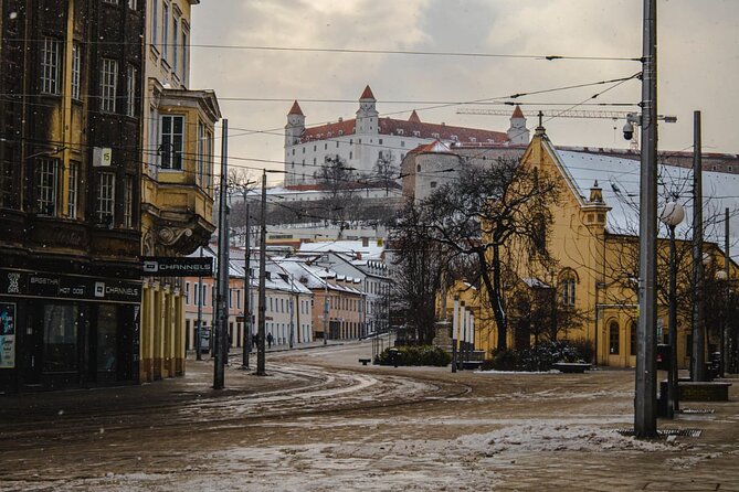Guided City and Castle Tour from Bratislava - Cumil: the quick photo stop that anchors your walk