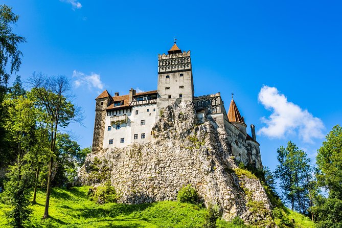 Guided Tour to Dracula Castle, Peles Castle and Brasov - Bucharest sightseeing from the road: quick hits before the mountains