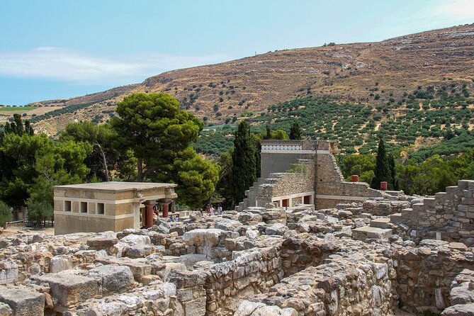 Guided Tour to Knossos Palace & Heraklion - Old Town Heraklion stop: Morosini Fountain and the Venetian story