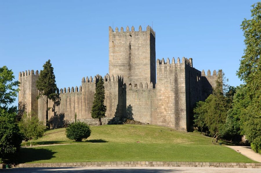 Guimarães: Castle of Guimarães Entry Ticket - Birthplace of Portugal: why this castle matters