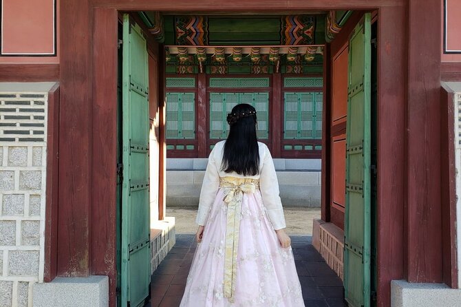 Gyeongbokgung Palace Hanbok Rental Experience in Seoul - The Fitting Experience: Try On, Get Styled, Then Go