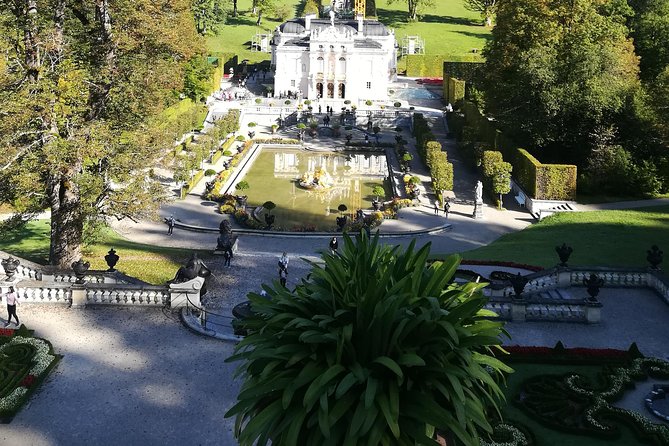 Half day- from Fussen to Neuschwansteincastle & Linderhof castle - A day that starts in Füssen and leans into the drama