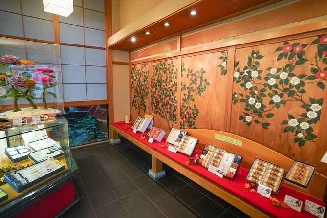 Half-day Himeji Castle Town Bike Tour with Lunch - Stop 1 at 84 Nishinikaimachi: Japanese sweets with a long story