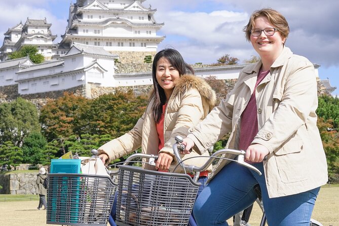 Half-day Himeji Castle Town Bike Tour with Lunch - Otokoyama Hachimangu Shrine: the back-of-the-castle photo angle