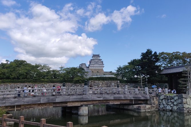 Half-day Himeji Castle Town Bike Tour with Lunch - Your start point, your timing, and what to expect at 9:30