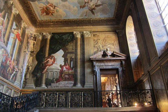 Hampton Court Palace 3hr tour: Henry VIII's & William III's intriguing Palaces - Optional add-ons if time allows: Georgians and real tennis