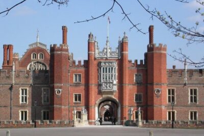 Hampton Court Palace Private Tour - Secrets of Henry VIII - Private touring changes everything at a huge palace