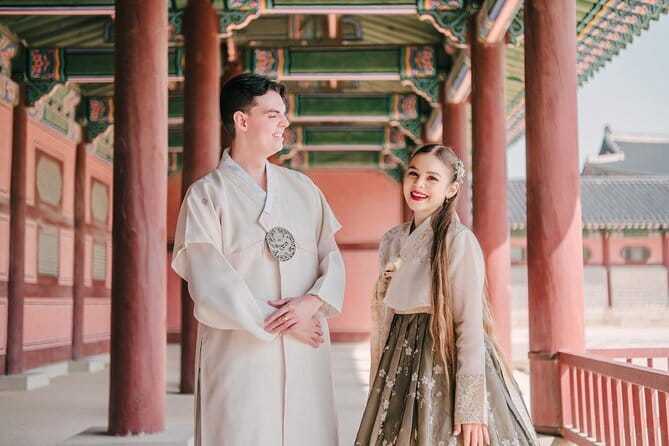 Hanbok Photoshoot and History Tour at Gyeongbokgung Palace - Quick hits before you book