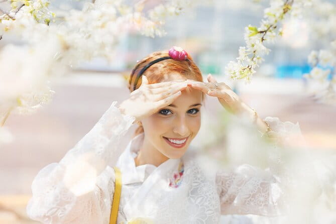 Hanbok Photoshoot and History Tour at Gyeongbokgung Palace - The photos: what 100+ edited images really means for your trip