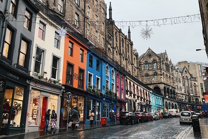 Harry Potter Tour & Edinburgh Castle Visit - Victoria Street and City Chambers: Diagon Alley energy plus real community impact