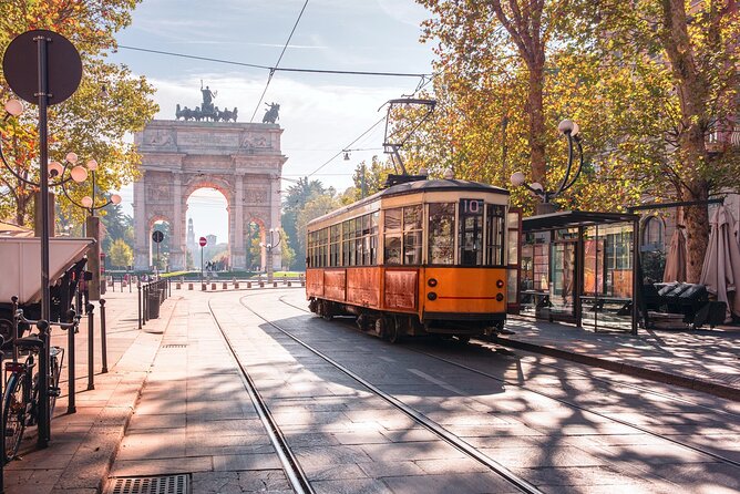 Highlights of Milano Private Walking Tour: Duomo, Castle & Gelato - Meeting point and route flow: start at Castello, end at Ciacco