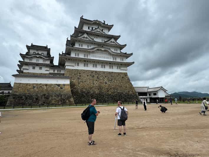Himeji: Himeji Castle & Kokoen Garden 3.5-Hour Guided Tour - Key highlights worth planning around