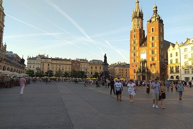 Historic Krakow : Old Town & Wawel Castle Walking tour - Price and value: why $3.62 feels almost too good to be true