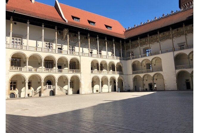 Historic Krakow : Old Town & Wawel Castle Walking tour - Old Town time: architecture first, stories second, but both land
