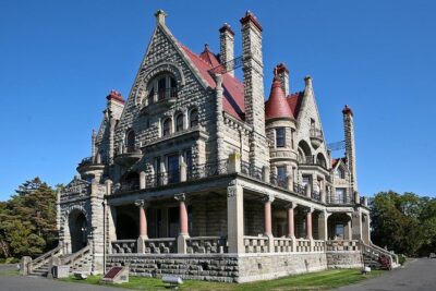 Historical Landmarks Tour of Victoria Grand City and Craigdarroch Castle - Royal BC Museum and the Fairmont Empress: start with big context