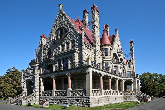 Historical Landmarks Tour of Victoria Grand City and Craigdarroch Castle - Royal BC Museum and the Fairmont Empress: start with big context