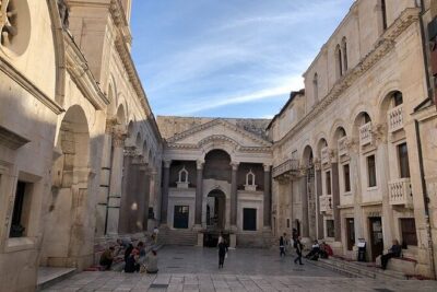 History & Cultural Walking Tour of Split and Diocletian's Palace - Peristyle and the palace’s main square: your mental map in 15 minutes