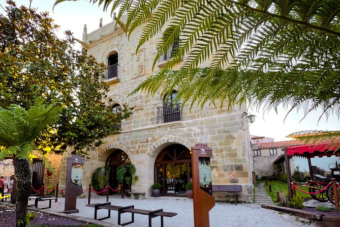Immersive visit to the Velarde Palace Museum - The Velarde identity: coat of arms, heraldry, and lineage