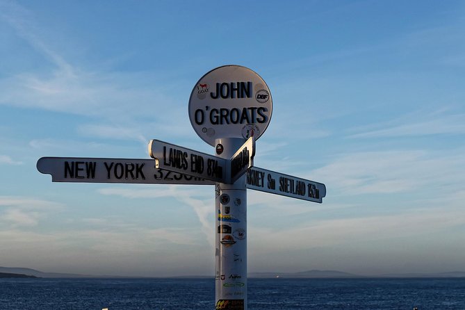 Inverness: John O'Groats, Dunrobin Castle & the Far North - Golspie Gallery: seaside breaks near Ben Bhraggie