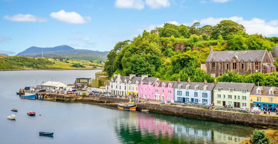Inverness: Loch Ness, Skye, & Eilean Donan Castle Tour - Old Man of Storr and Kilt Rock: Short Stops, Big Cliff Energy