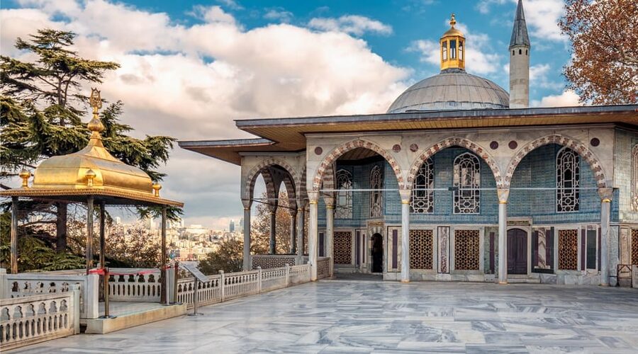 Istanbul: Basilica Cistern & Topkapi Palace Combo Ticket - Skip-the-line, but plan for the non-skippable security at Topkapi