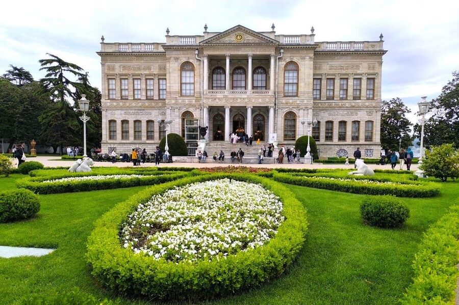 Istanbul: Dolmabahce Palace and Harem Skip-the-Line Ticket - Selamlık Wing: formal rooms, Crystal Staircase, and the gold-and-glass feel