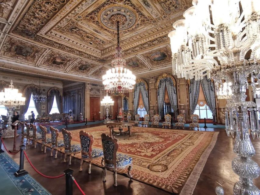 Istanbul: Dolmabahce Palace Guided Tour - Sultan’s Harem portion: traditions, daily life cues, and context