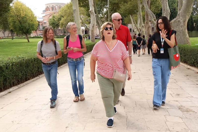 Istanbul: Topkapi Palace and Harem Museum Tour with Ticket - Topkapi Harem Museum: the sultan’s private world, explained clearly