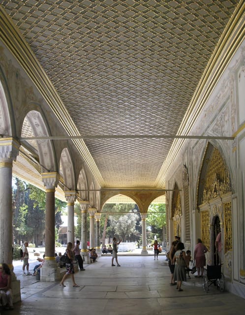 Istanbul: Topkapi Palace and Harem Ticket with Audio Guide - Bosphorus viewpoints and the included augmented reality moment