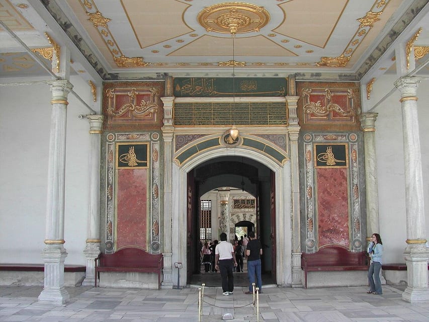 Istanbul: Topkapi Palace and Harem Ticket with Audio Guide - Audio guide app reality check: offline rules and common snags