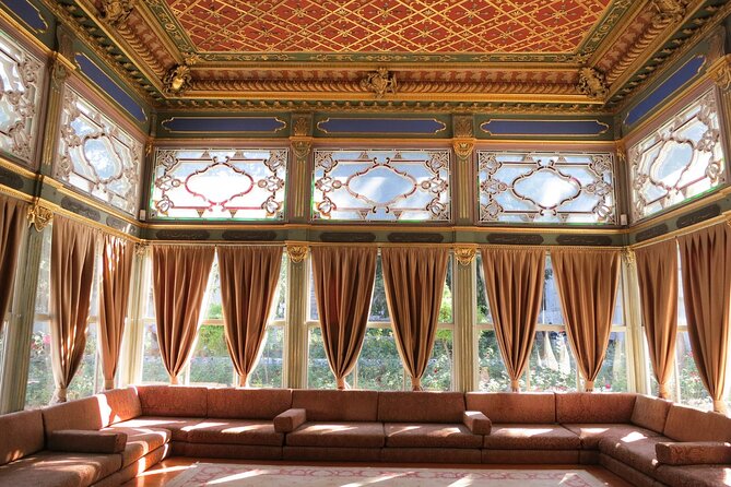 Istanbul: Topkapi Palace Guided Tour and Skip The Line - Price check: is $76.69 for 1.5 hours good value?