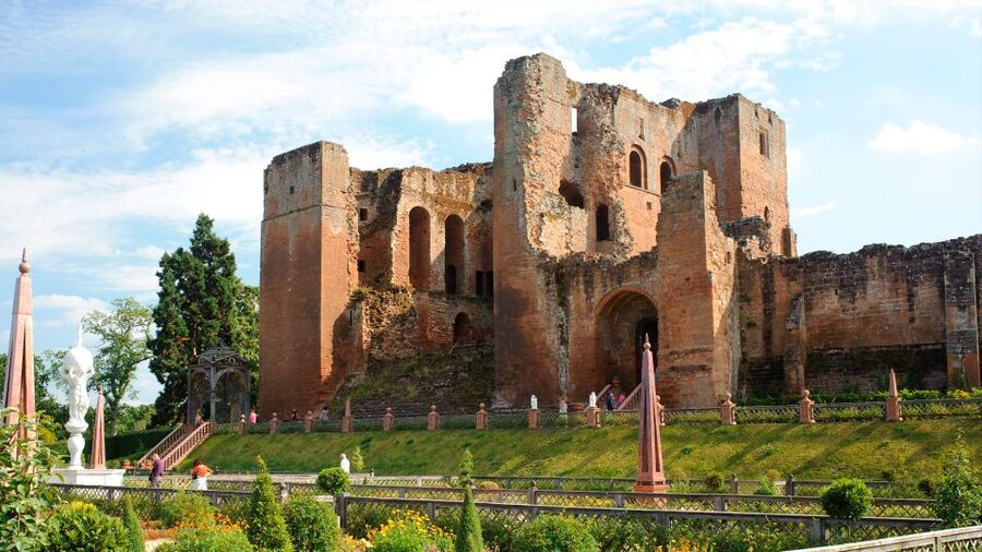 Kenilworth Castle and Elizabethan Garden Entry Ticket - How the Staff Make a Difference