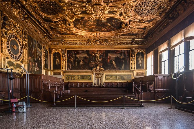 Kingly Venice: Doge Palace Ticket, Guided Tour & History Gallery - The Bridge of Sighs and the prisons story (including Casanova)
