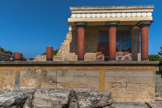 Knossos Palace and Arch. Museum of Heraklion Tour - Price and value: what $258.30 gives you