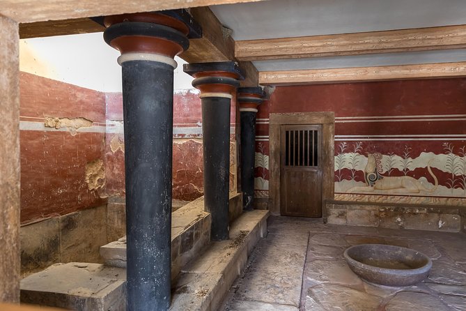 Knossos Palace Guided Walking Tour - Guides who can handle myth and archaeology (not just facts)
