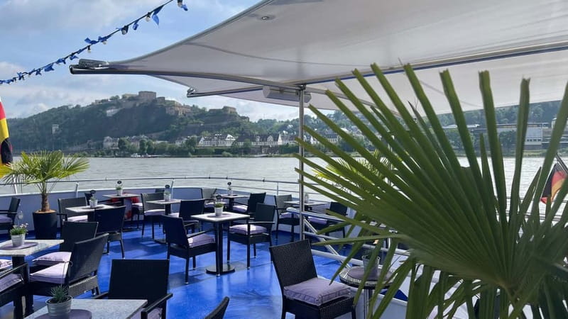 Koblenz:Rhine Valley boat tour along the castles and palaces - Commentary in German and English: helpful, but mind the volume