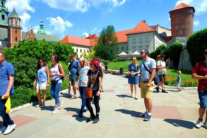 Krakow Guided Tour to Iconic Polish Royal Residence Wawel Castle - Where the tour starts on Kanonicza 25 (and why it matters)