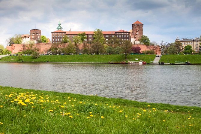 Krakow: Wawel Castle & Cathedral Guided Tour - Key things that make this tour worth your time