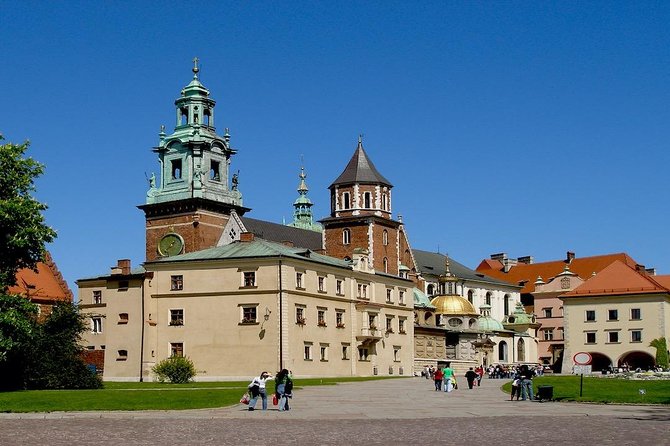 Krakow: Wawel Castle & Cathedral Guided Tour - Group Size and Pace: Great for Days With Tight Schedules